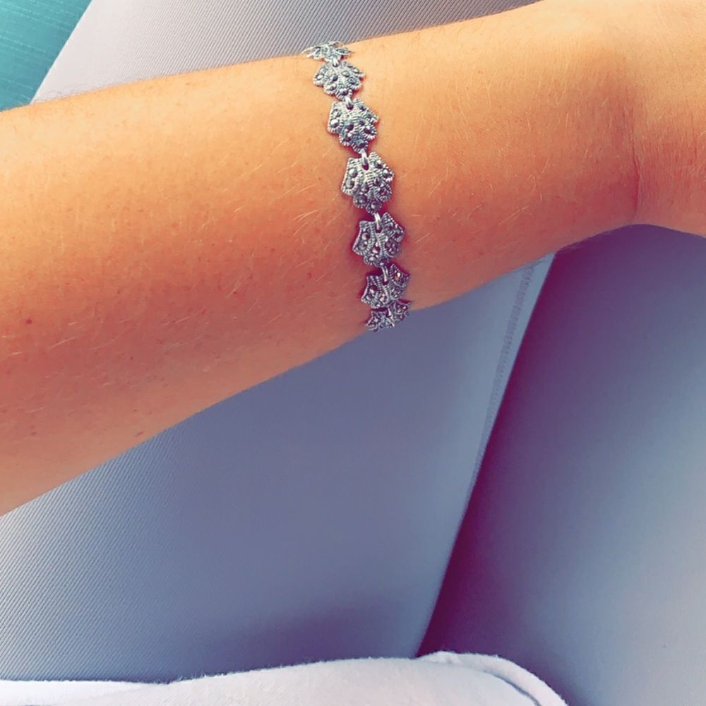Silver  seashell bracelet